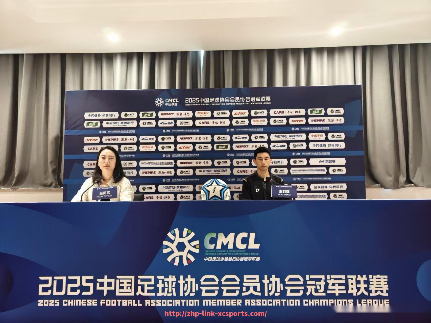 杏彩体育-篮球运动中裁判与球员的沟通方式直接影响比赛氛围
