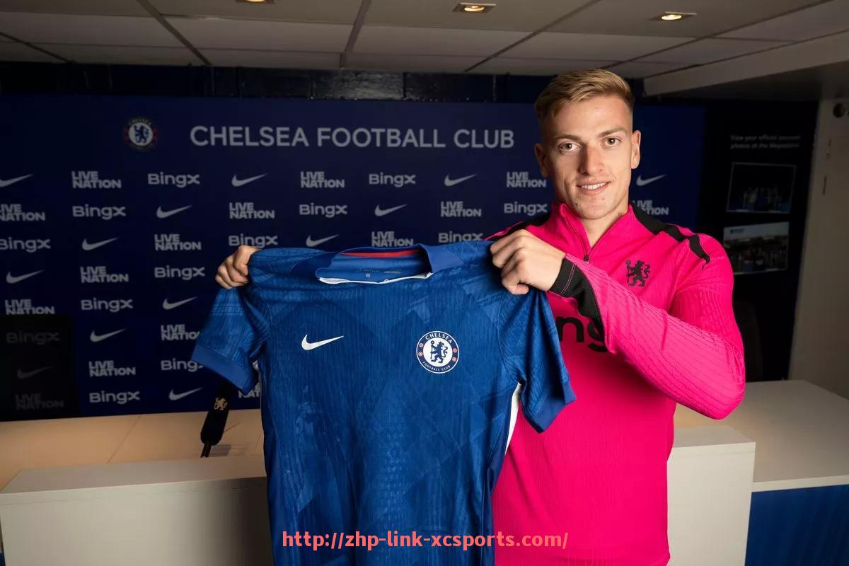 杏彩体育-CBA足球队聊天记录：CBA足球队球员之间的聊天记录揭秘